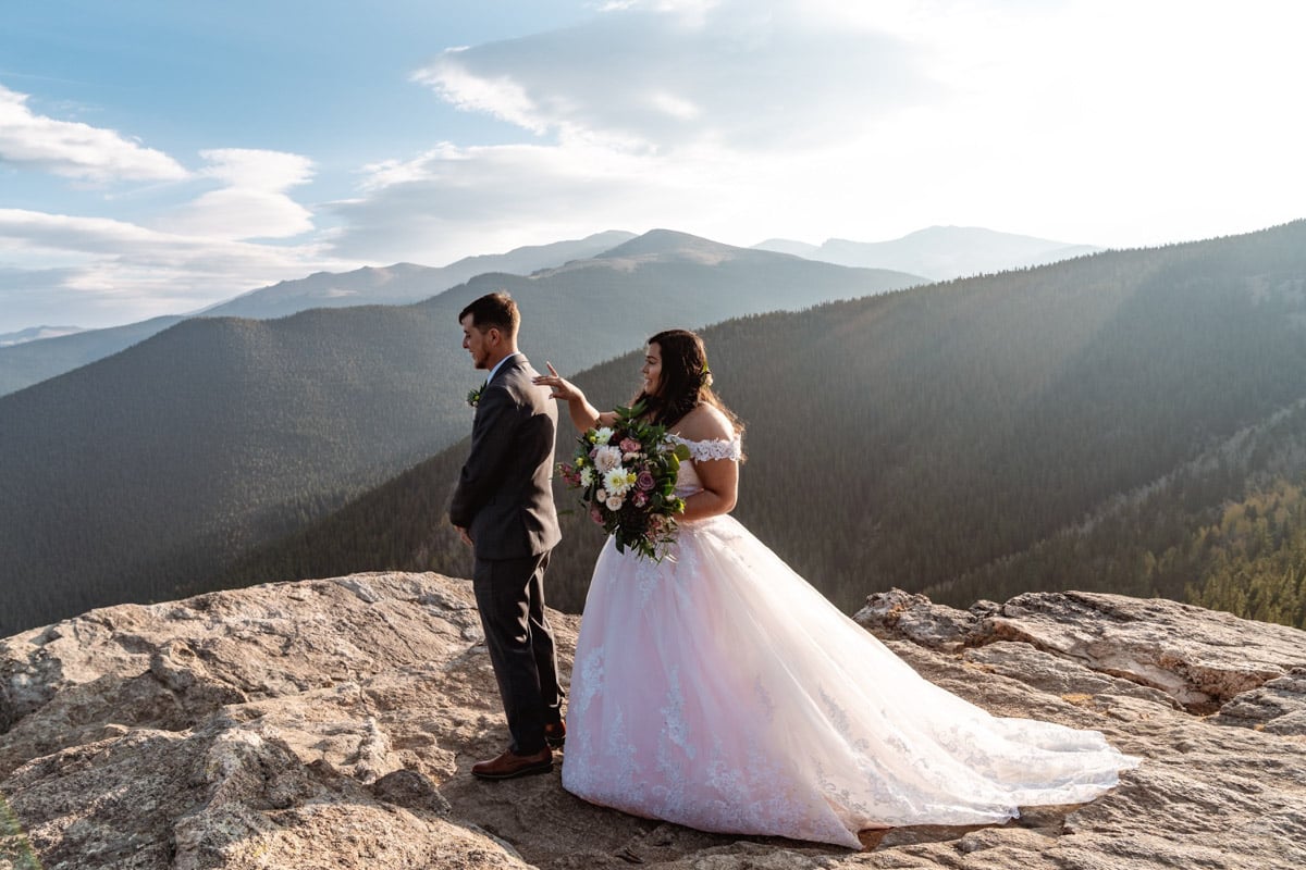Couple has first look at their mountain elopement