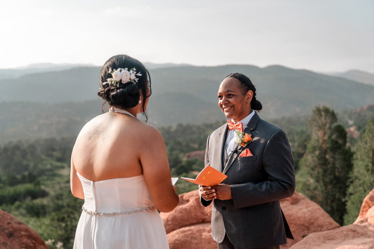 Couple says vows at their elopement