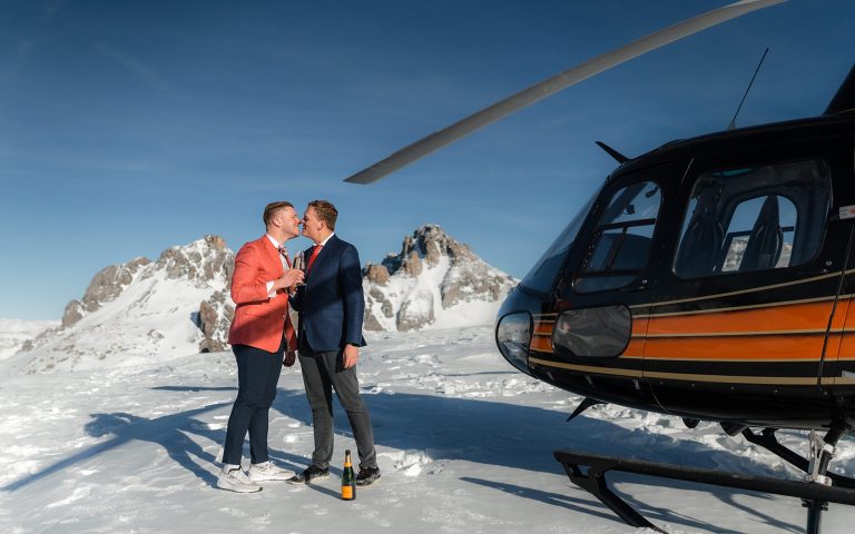 Winter Elopement Photographer 13 svg%3E